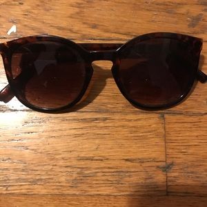 Women’s sunglasses